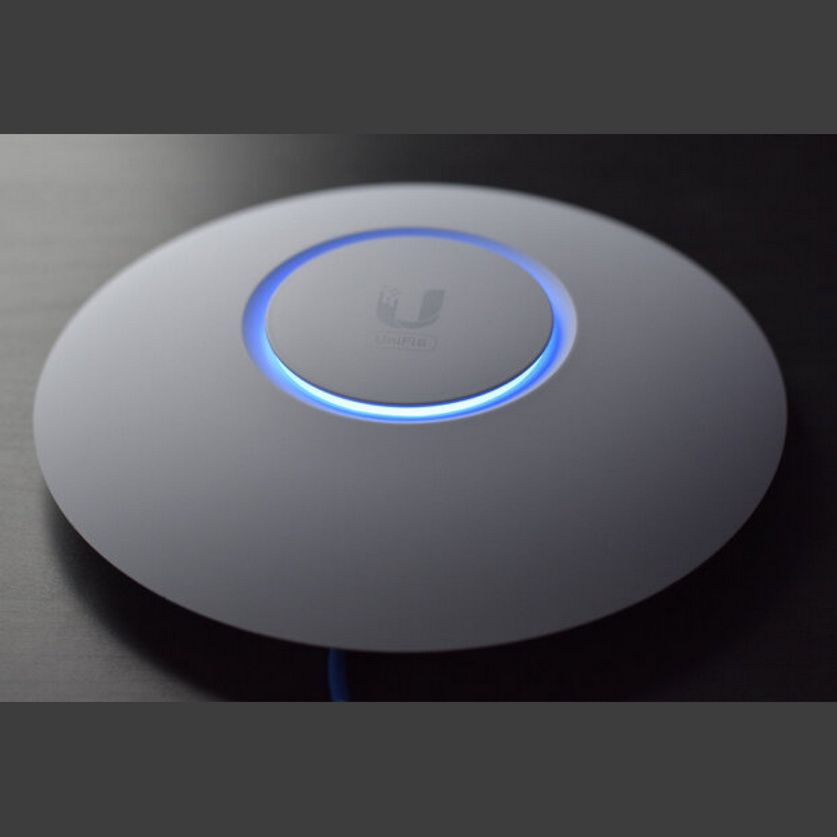 Thiết bị UniFi AP AC Pro